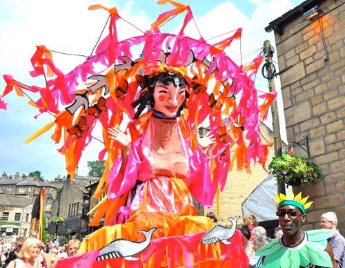 HebWeb News 2010: Hundreds take part in Handmade Parade