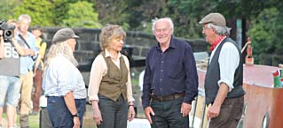 Timothy West and Prunella Scales in town