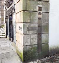 Flood plaques